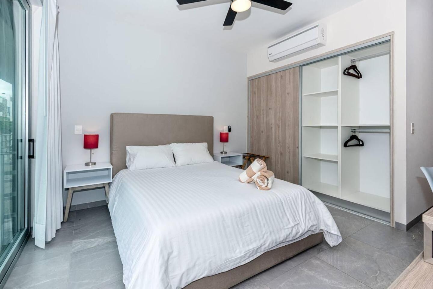 Luxury Condo, 150mb, 2 Bedroom, Cine, Gym, Pool