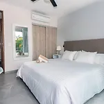 Luxury Condo, 150Mb, 2 Bedroom, Cine, Gym, Pool