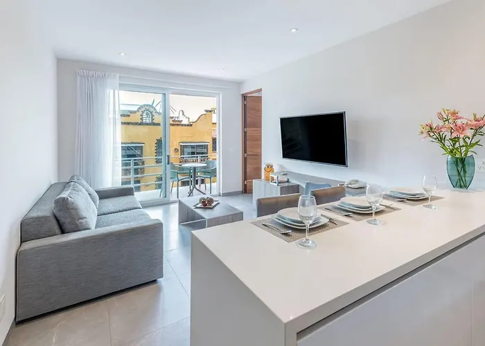 Luxury Condo, 150Mb, 2 Bedroom, Cine, Gym, Pool