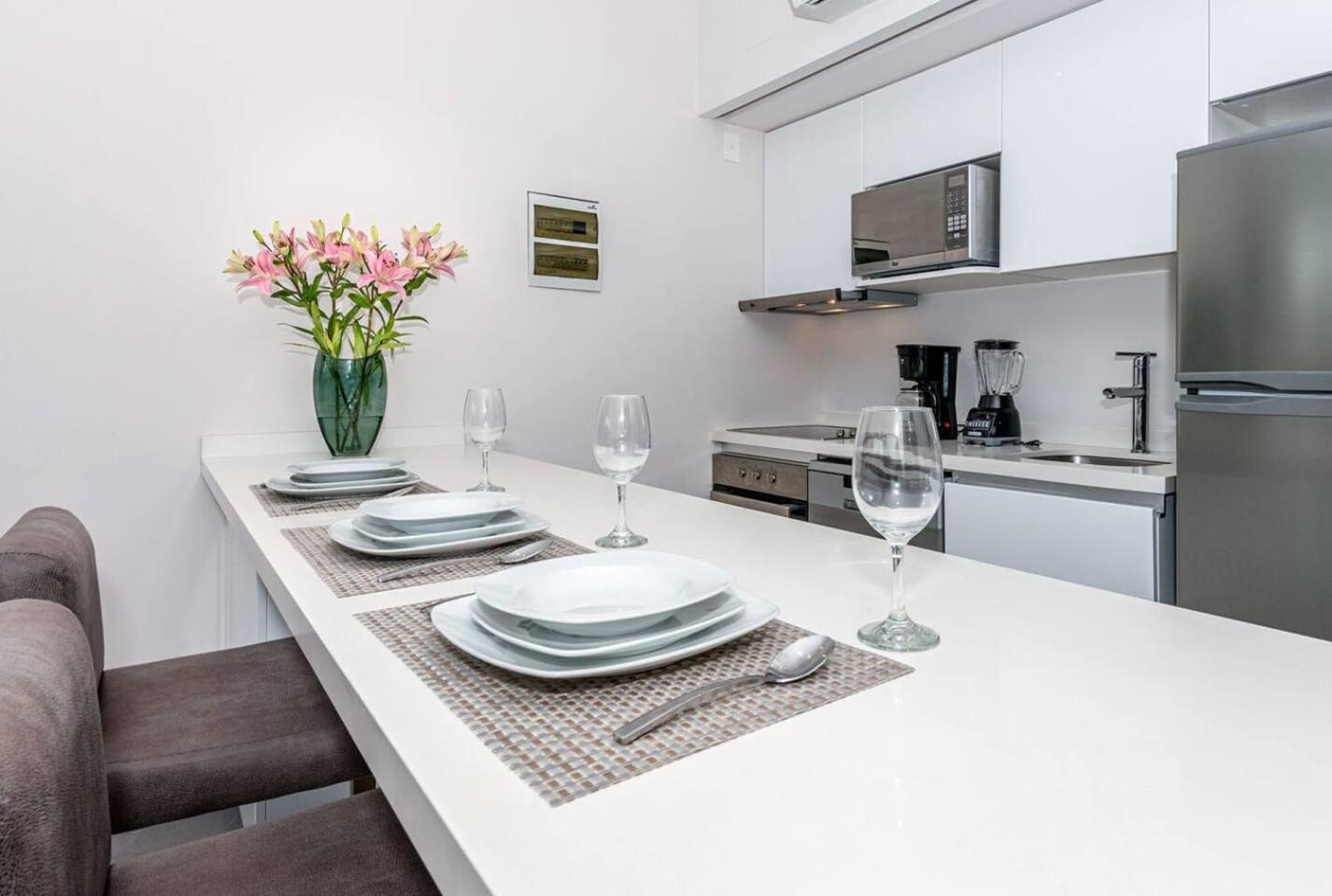 Luxury Condo, 150mb, 2 Bedroom, Cine, Gym, Pool Playa del Carmen