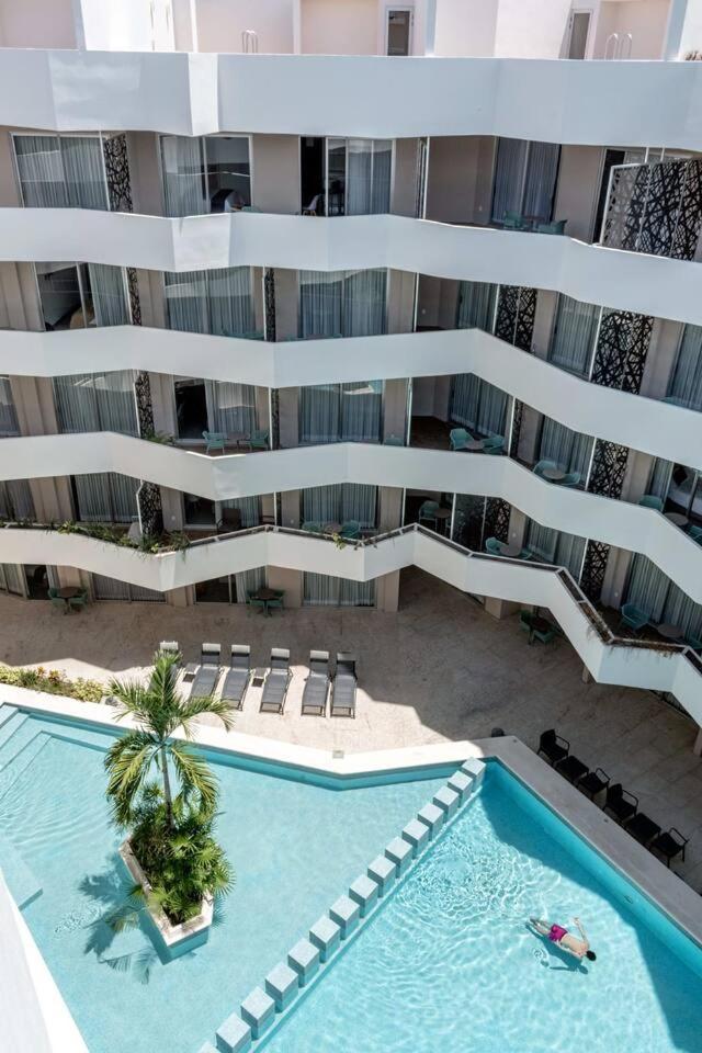 Luxury Condo, 150mb, 2 Bedroom, Cine, Gym, Pool Apartamento Playa del Carmen