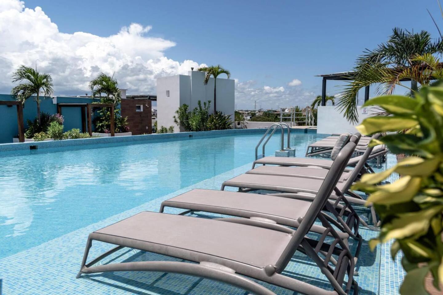 Luxury Condo, 150mb, 2 Bedroom, Cine, Gym, Pool Apartamento Playa del Carmen